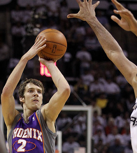 牌桌上比的 牌桌上比的